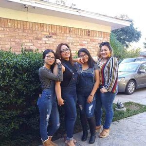 Meet your Posher, Iris